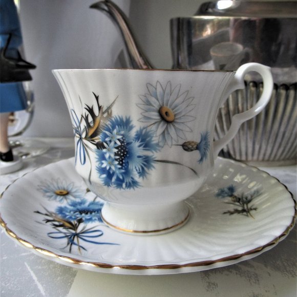 Fine Bone China Mug & Saucer Blue Flowers by Royal Windsor, England - Picture 4 of 13